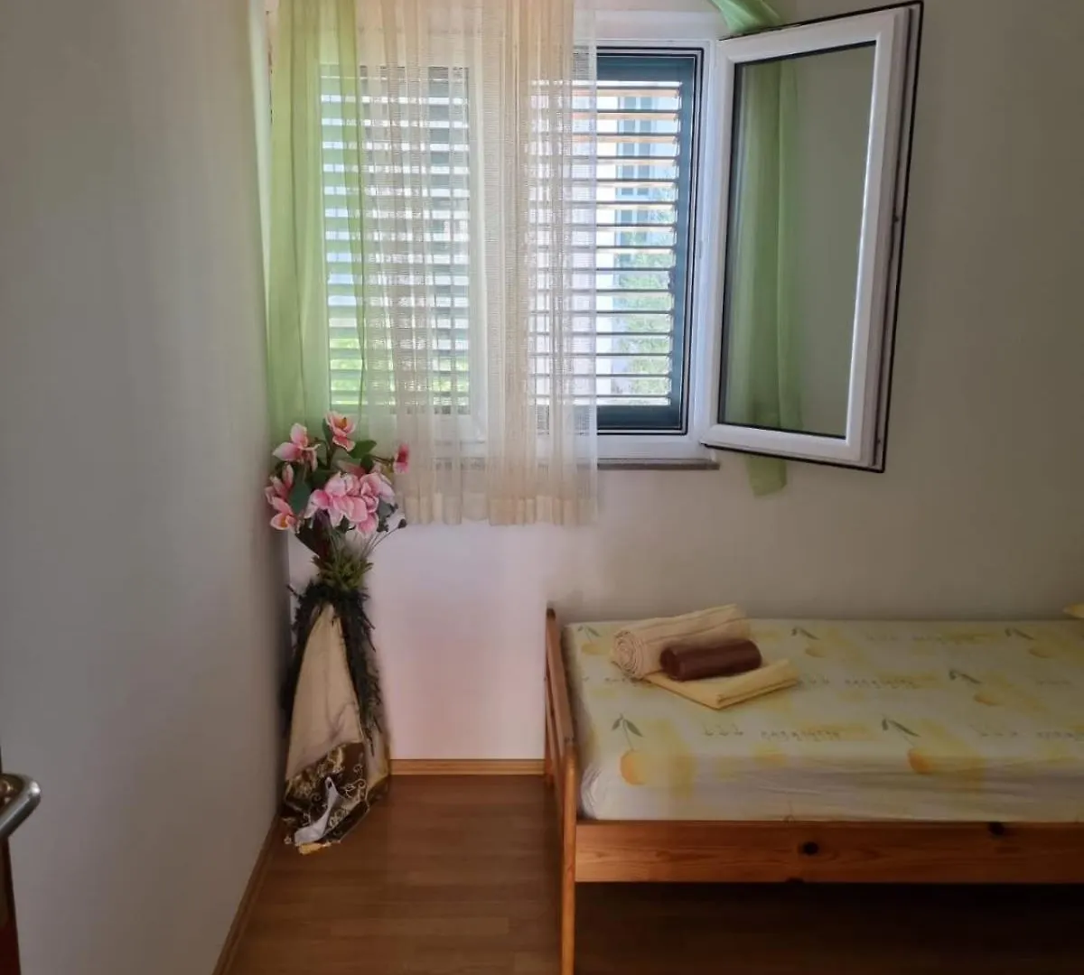 Apartment Summer Rental House 