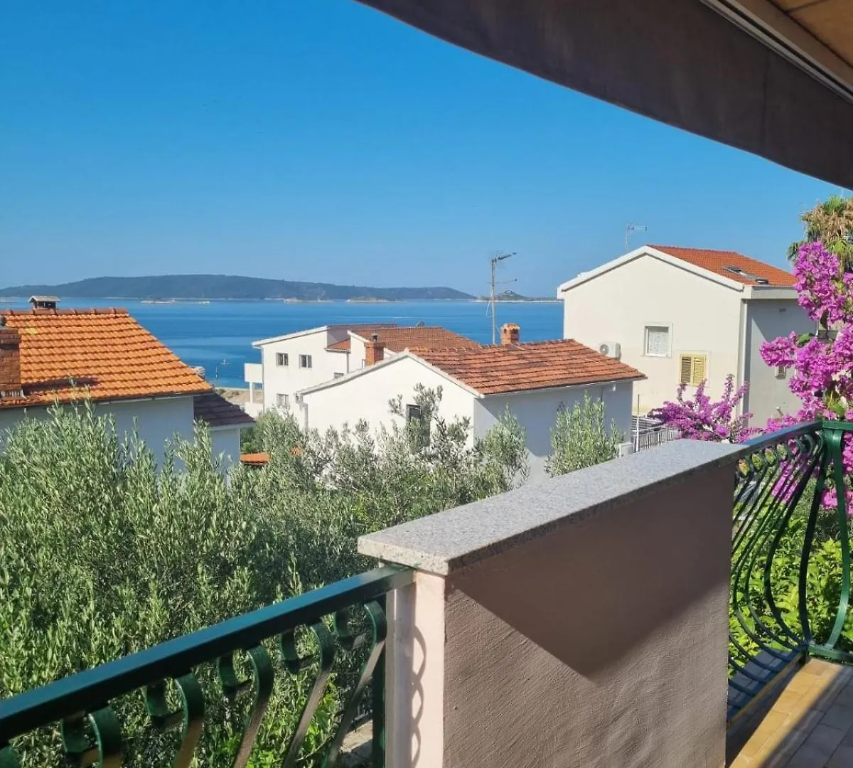 Apartment Summer Rental House 